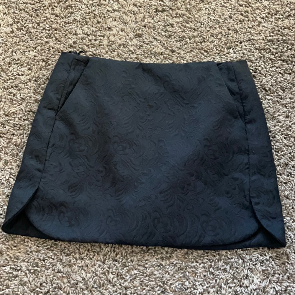 She + Sky medium black skirt